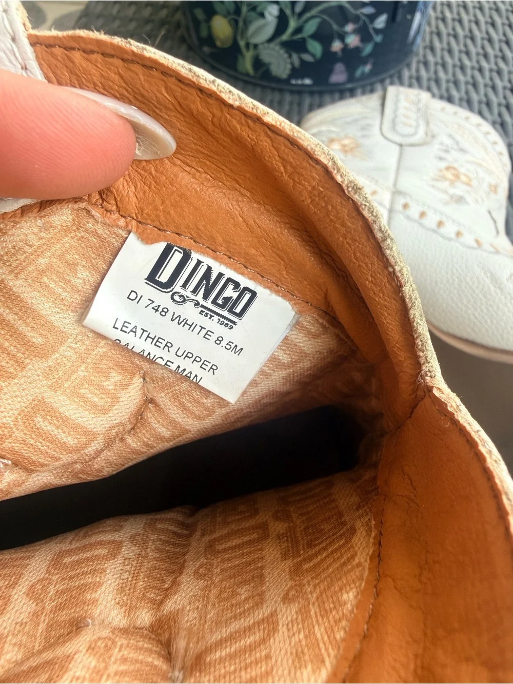 dingo cream ankle